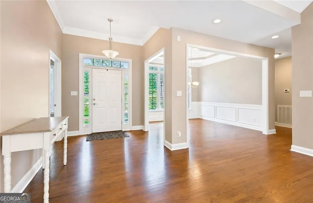 93 Overlook CIR Dawsonville, GA 30534