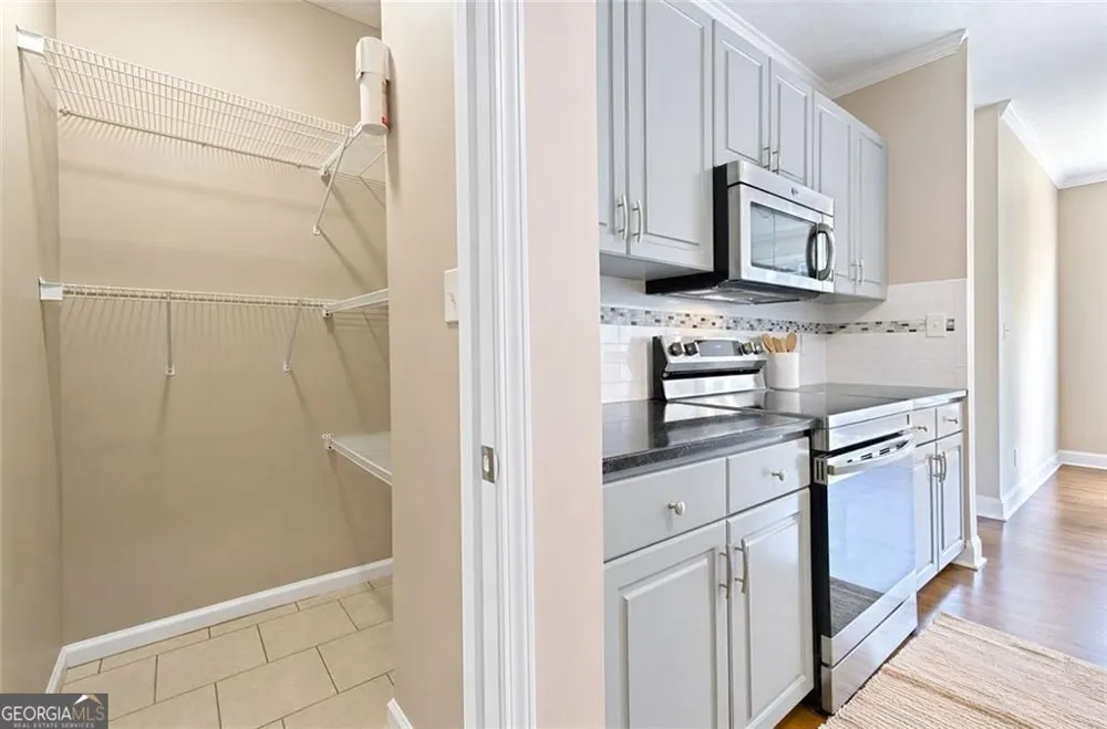93 Overlook CIR Dawsonville, GA 30534