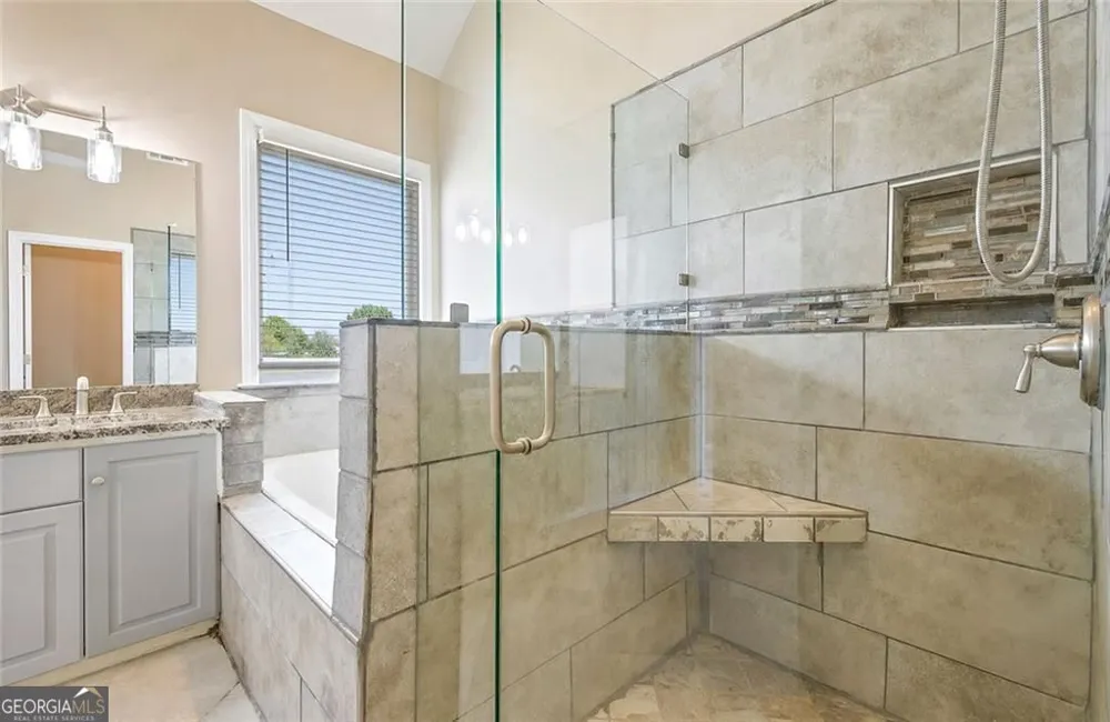 93 Overlook CIR Dawsonville, GA 30534