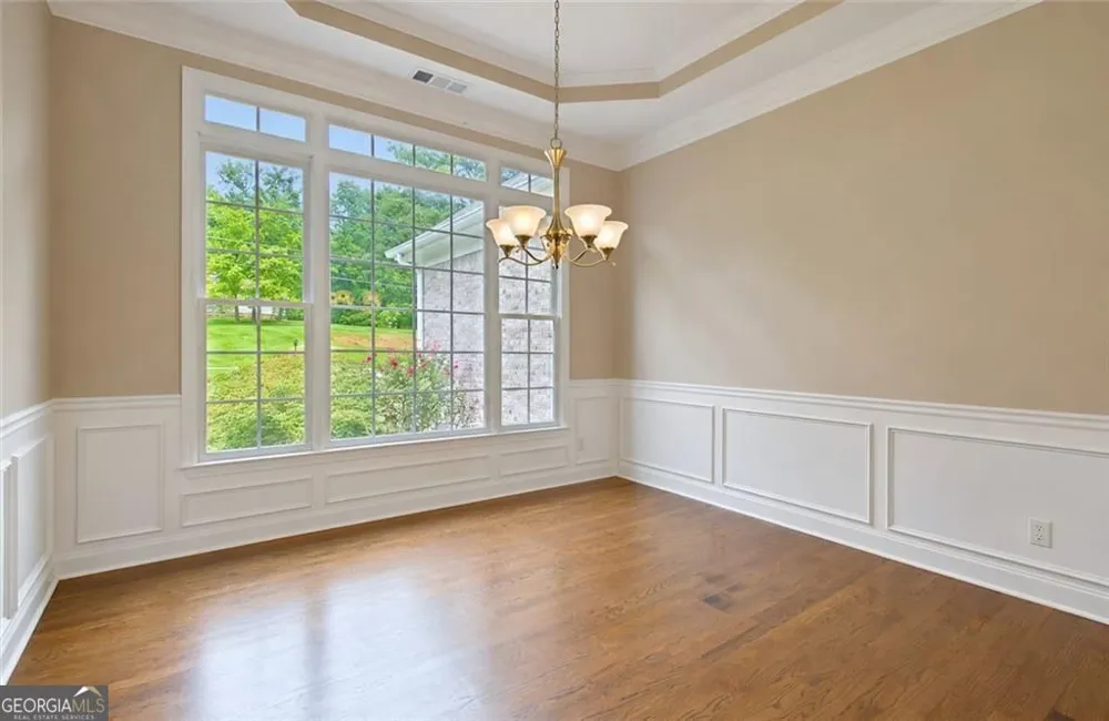 93 Overlook CIR Dawsonville, GA 30534