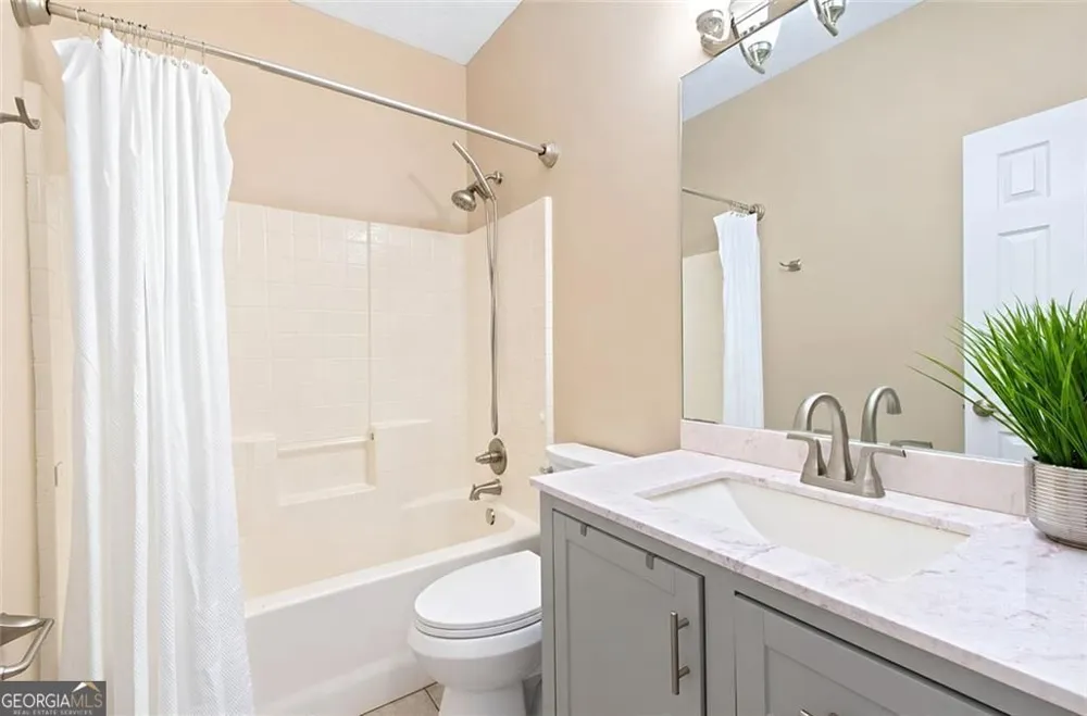 93 Overlook CIR Dawsonville, GA 30534