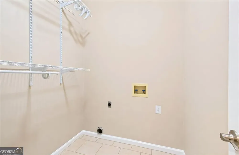 93 Overlook CIR Dawsonville, GA 30534