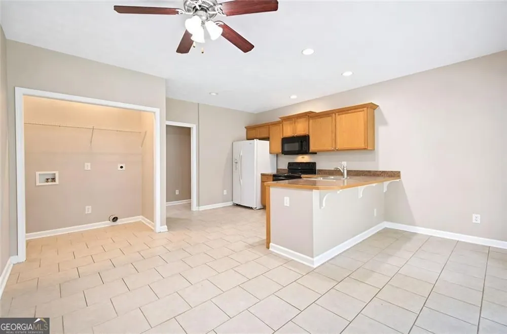93 Overlook CIR Dawsonville, GA 30534