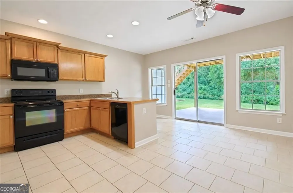 93 Overlook CIR Dawsonville, GA 30534
