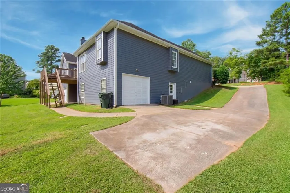 93 Overlook CIR Dawsonville, GA 30534