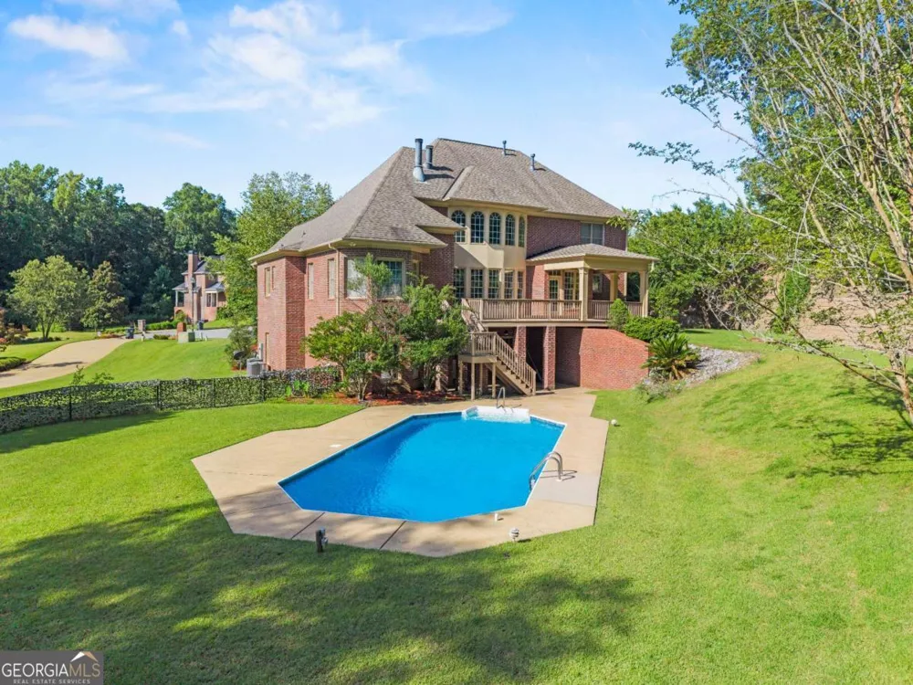1608 Mason CT Phenix City, AL 36867