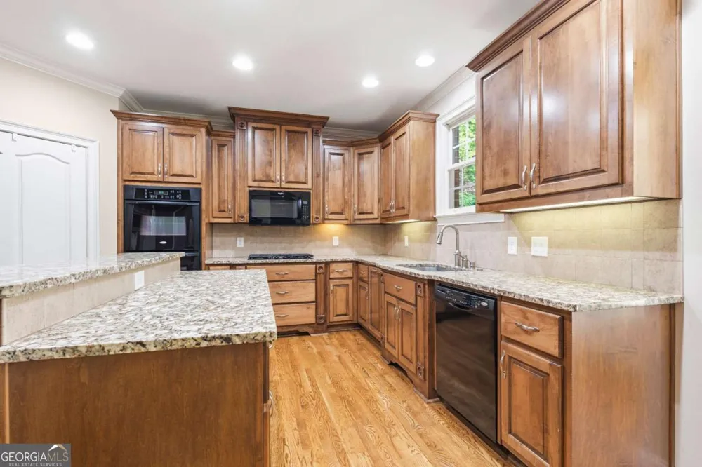 1608 Mason CT Phenix City, AL 36867