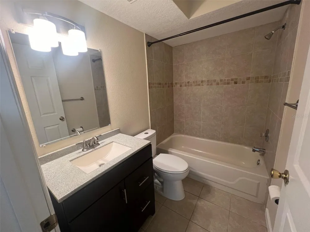 3019 BONAVENTURE CIRCLE #101 Palm Harbor, FL 34684