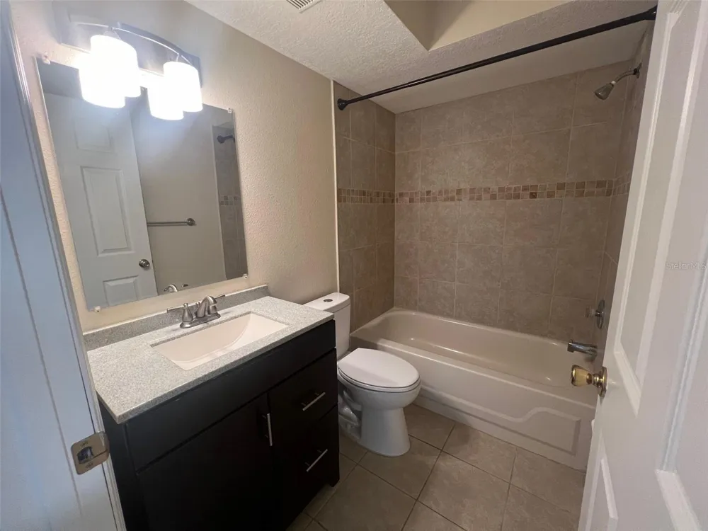 3019 BONAVENTURE CIRCLE #101 Palm Harbor, FL 34684