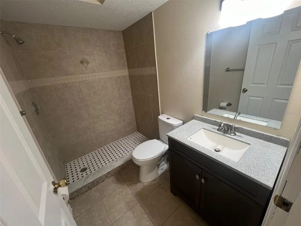 3019 BONAVENTURE CIRCLE #101 Palm Harbor, FL 34684