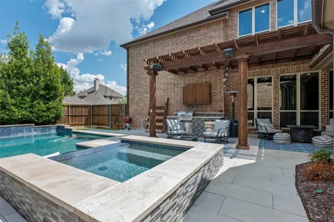 2346 Boxwood Drive