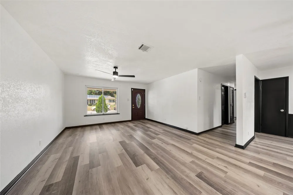 5316 Ammons Haltom City, TX 76117