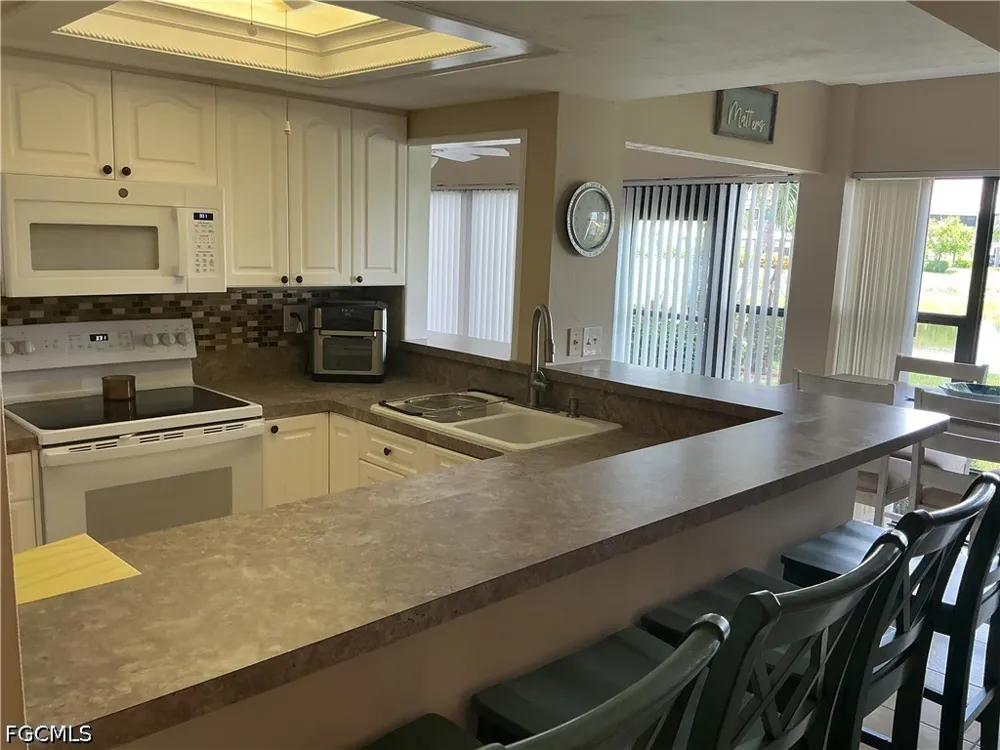 Trailwinds Drive #615 Fort Myers, FL 33907