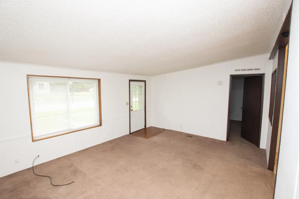 318 S East Street Cassopolis, MI 49031