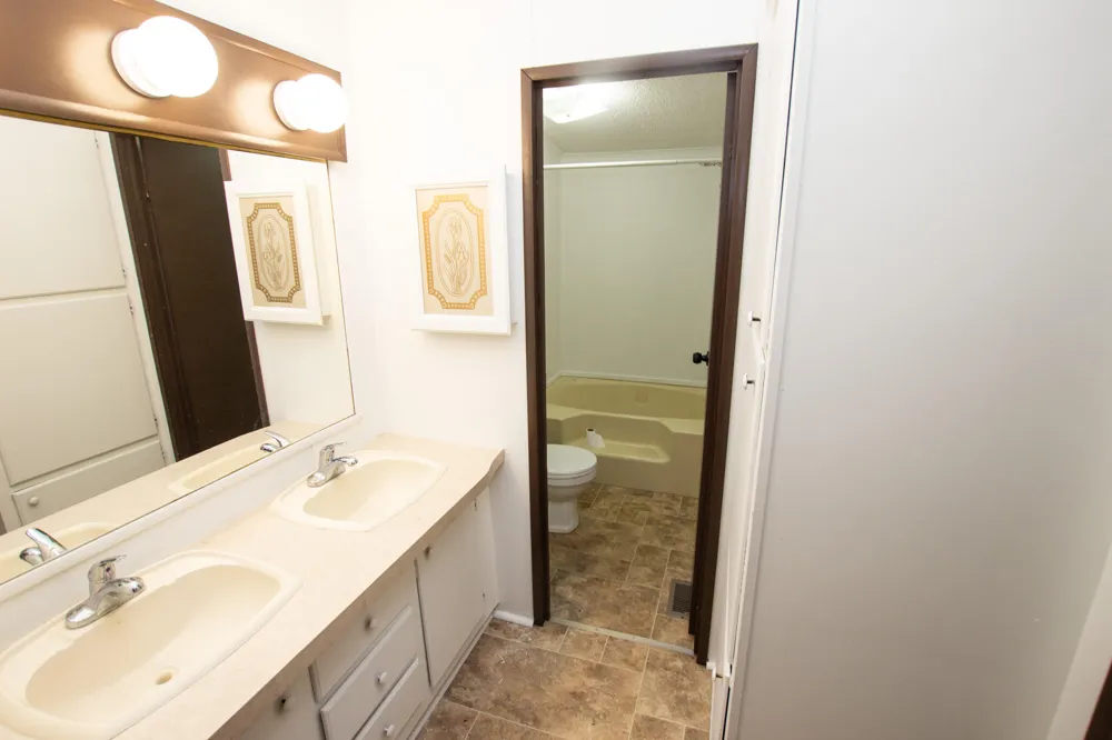 318 S East Street Cassopolis, MI 49031