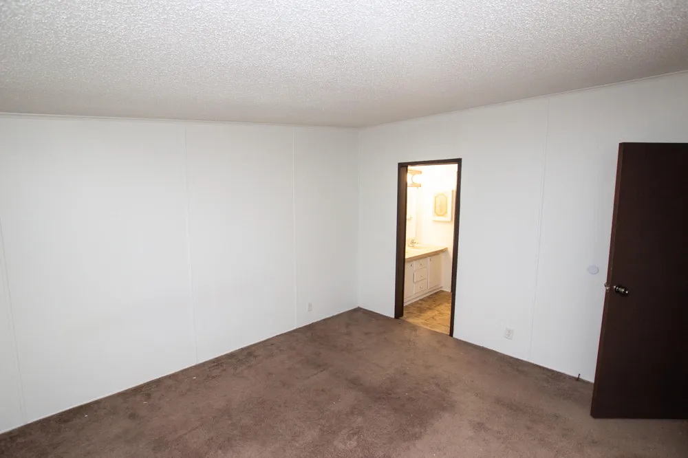 318 S East Street Cassopolis, MI 49031