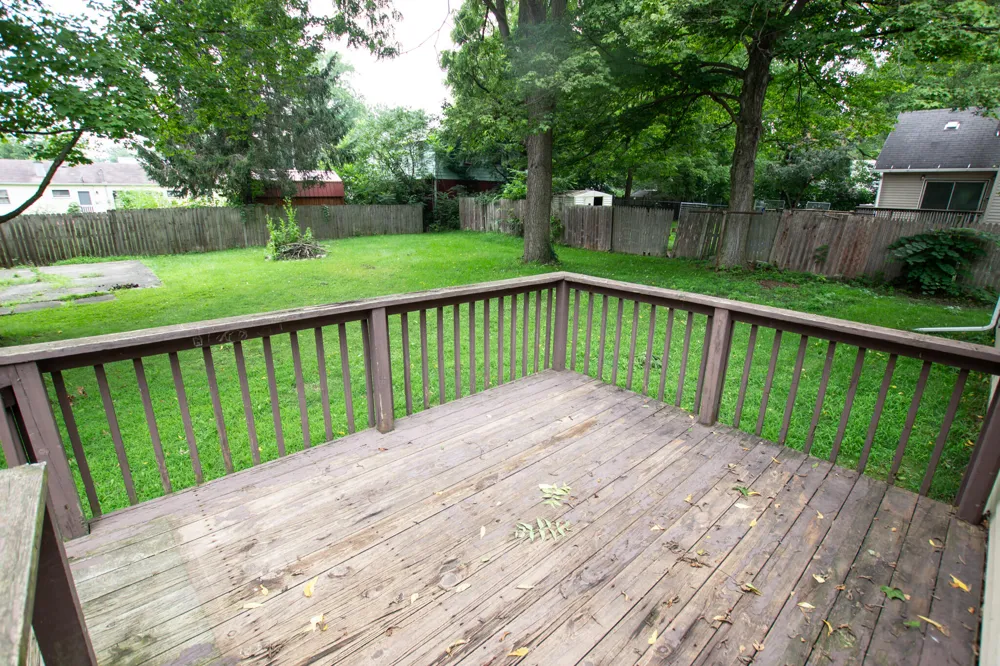 318 S East Street Cassopolis, MI 49031