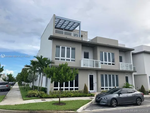 10330 NW 66 ST #10330