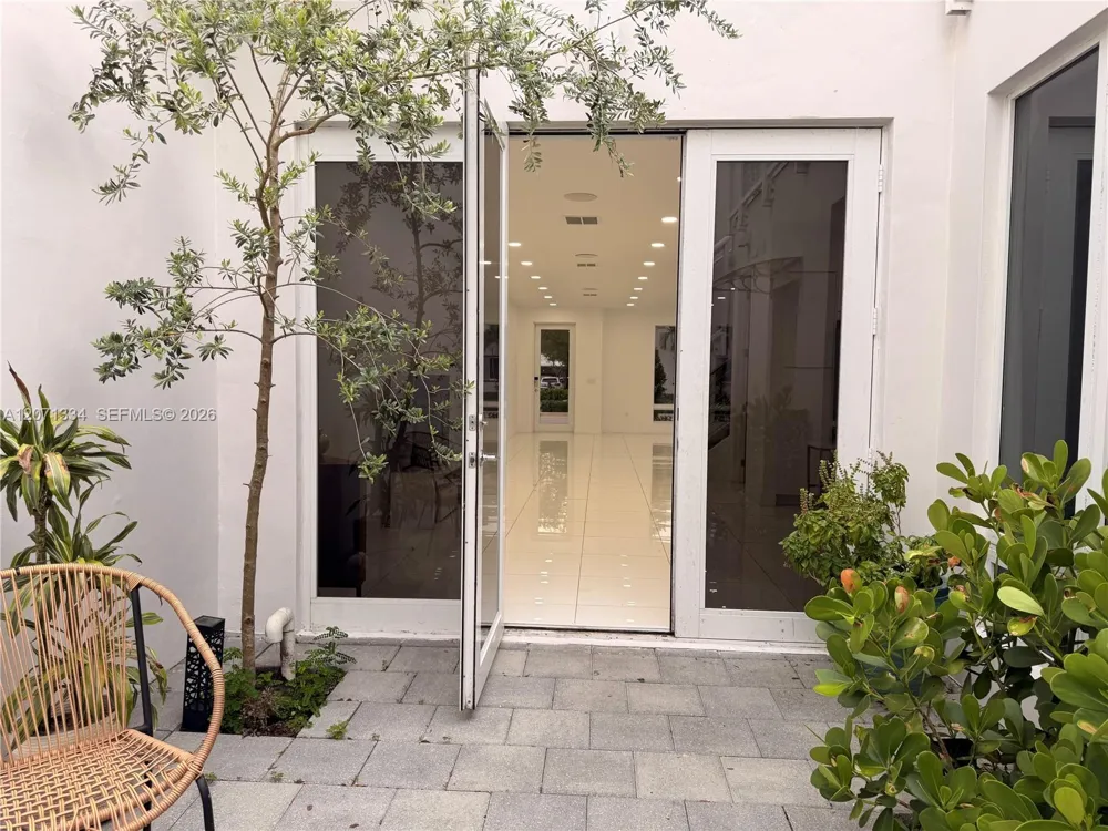 10330 NW 66 ST #10330 Doral, FL 33178
