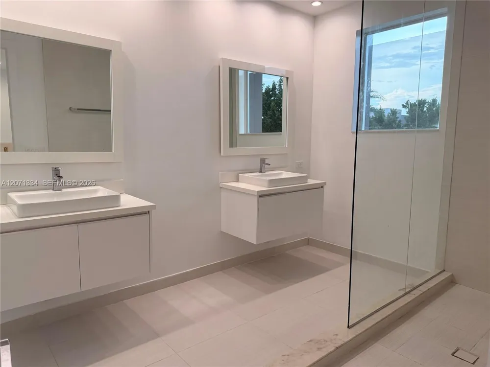 10330 NW 66 ST #10330 Doral, FL 33178