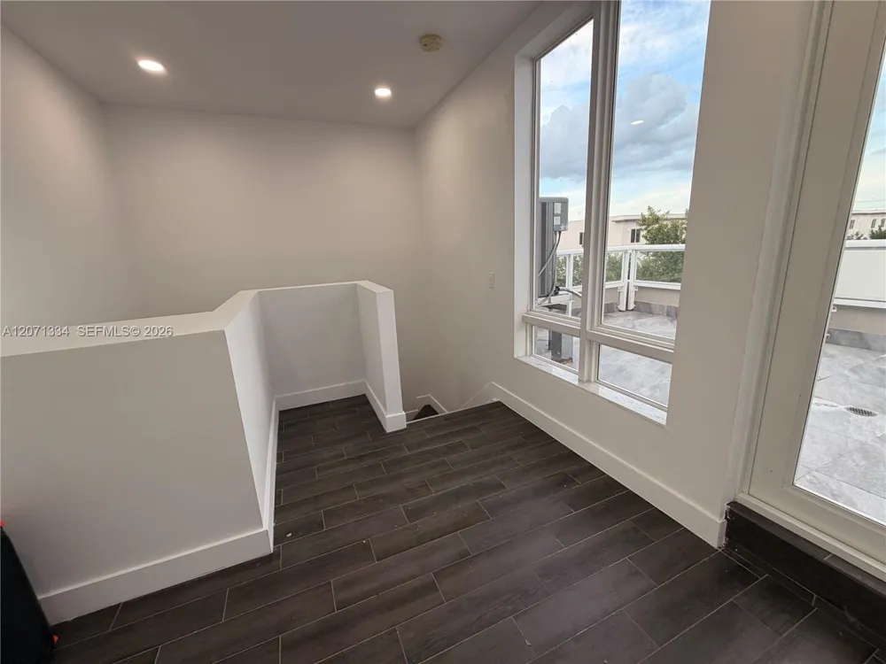 10330 NW 66 ST #10330 Doral, FL 33178