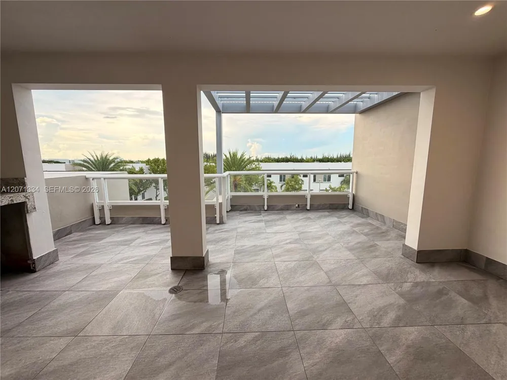 10330 NW 66 ST #10330 Doral, FL 33178