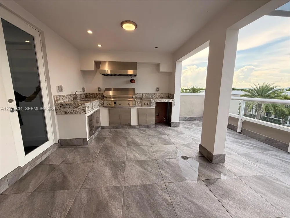 10330 NW 66 ST #10330 Doral, FL 33178