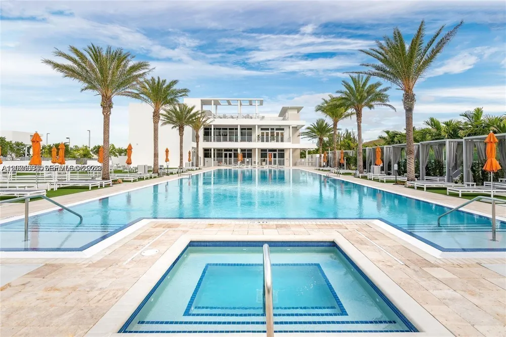 10330 NW 66 ST #10330 Doral, FL 33178