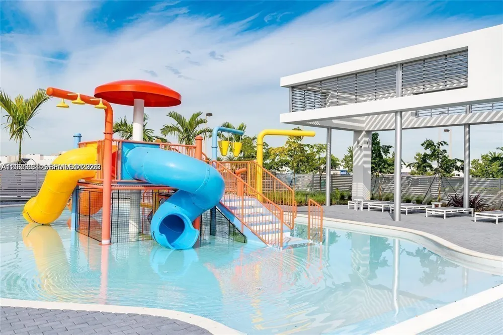 10330 NW 66 ST #10330 Doral, FL 33178