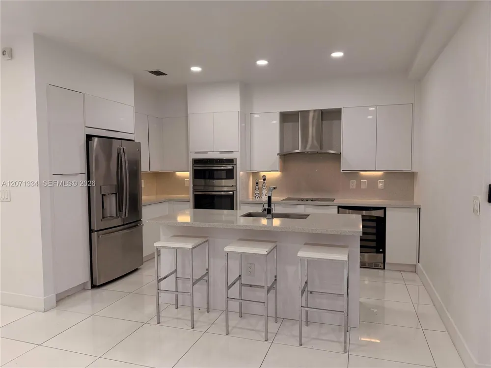 10330 NW 66 ST #10330 Doral, FL 33178