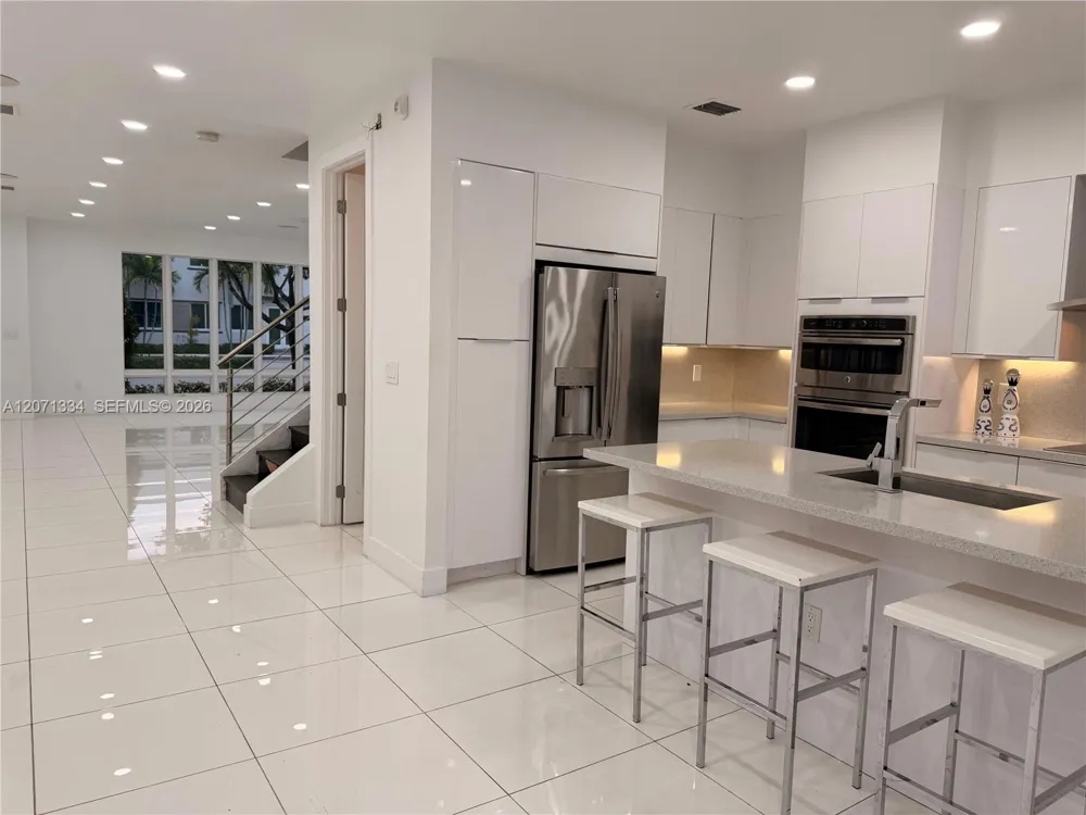 10330 NW 66 ST #10330 Doral, FL 33178