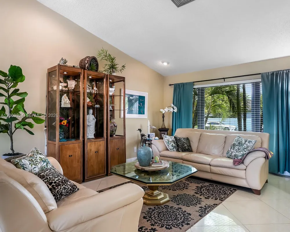 11723 SW 95th Ter Miami, FL 33186