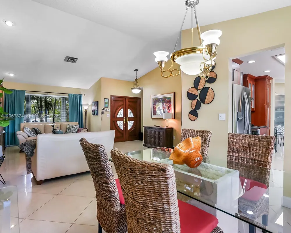 11723 SW 95th Ter Miami, FL 33186