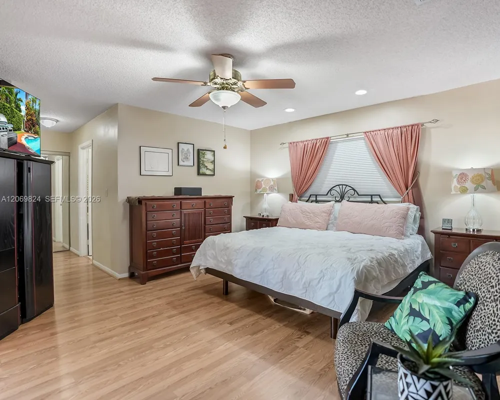 11723 SW 95th Ter Miami, FL 33186