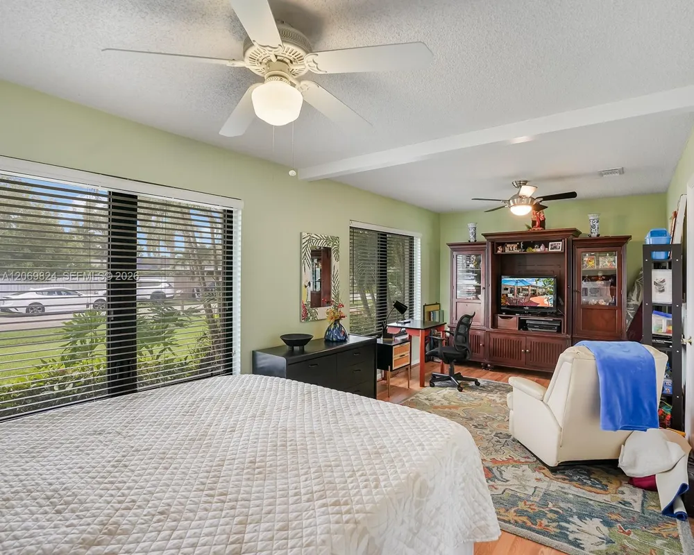 11723 SW 95th Ter Miami, FL 33186