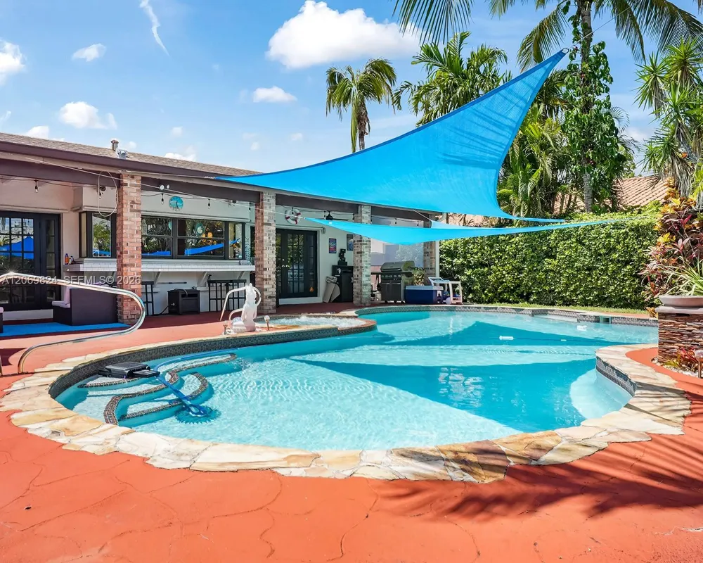 11723 SW 95th Ter Miami, FL 33186