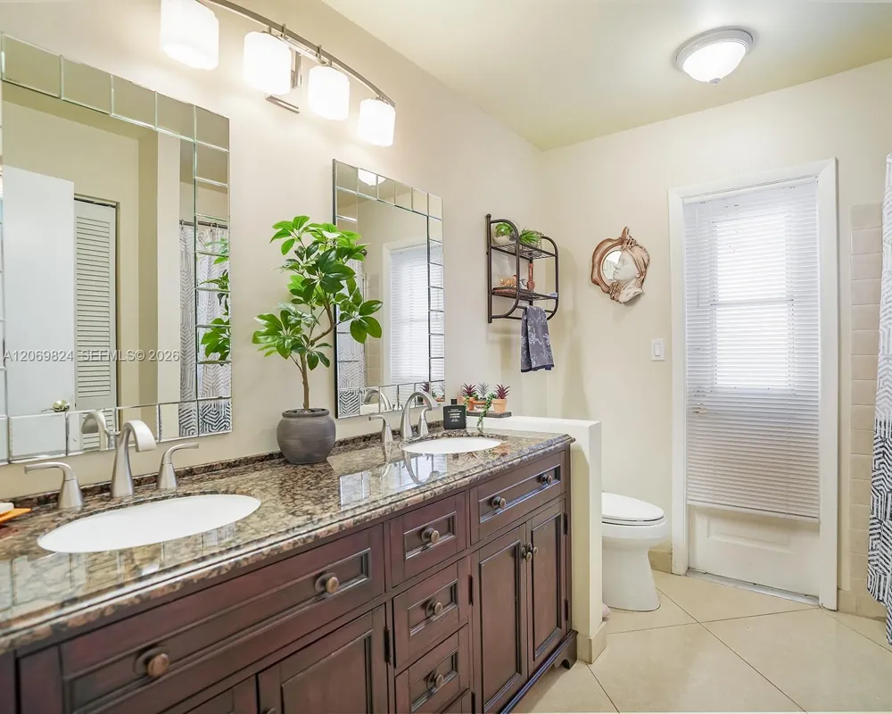 11723 SW 95th Ter Miami, FL 33186