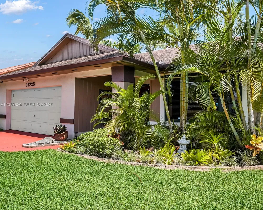 11723 SW 95th Ter Miami, FL 33186