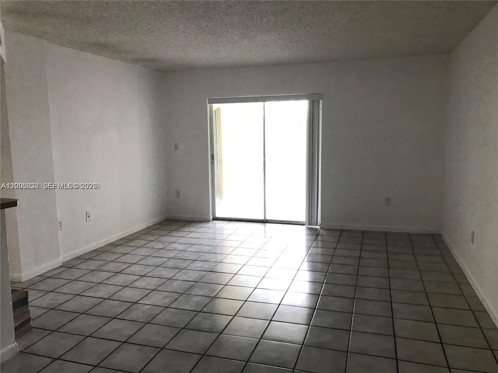 8580 SW 212th St #307 Cutler Bay, FL 33189