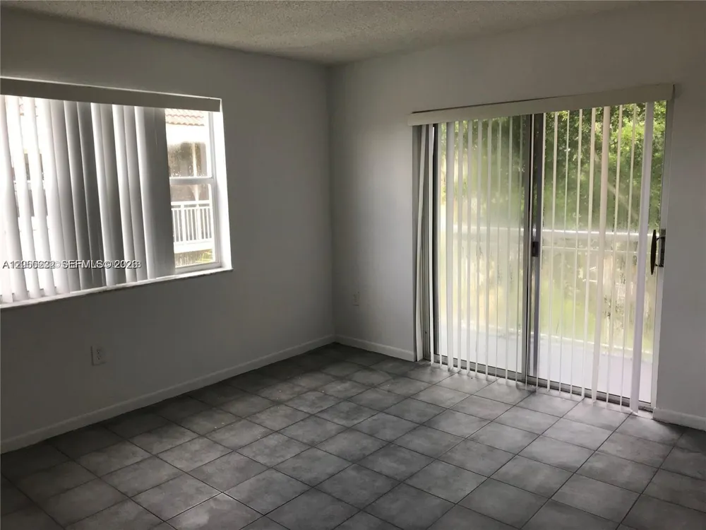 8580 SW 212th St #307 Cutler Bay, FL 33189