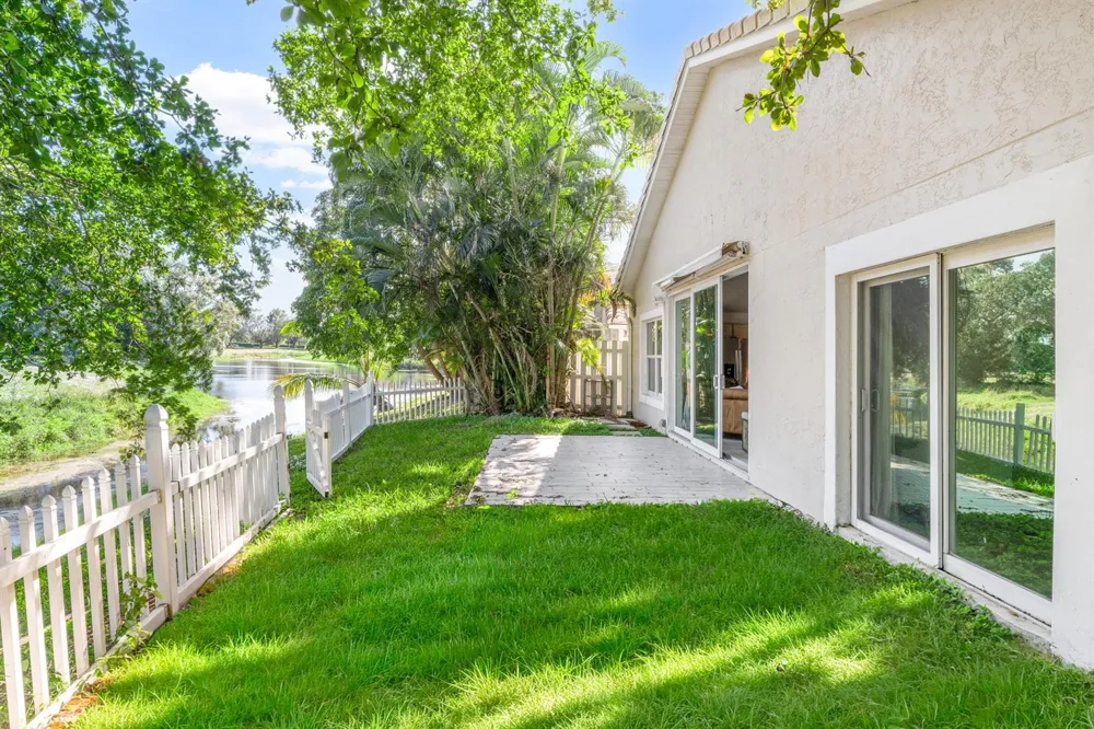 2650 Fairway Cove Court Wellington, FL 33414