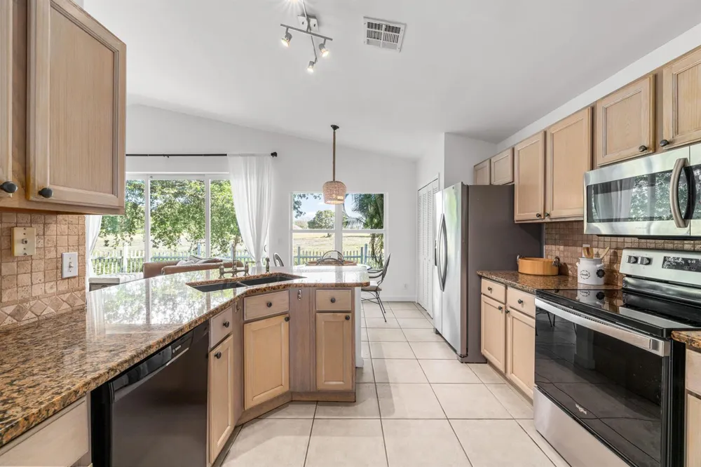 2650 Fairway Cove Court Wellington, FL 33414