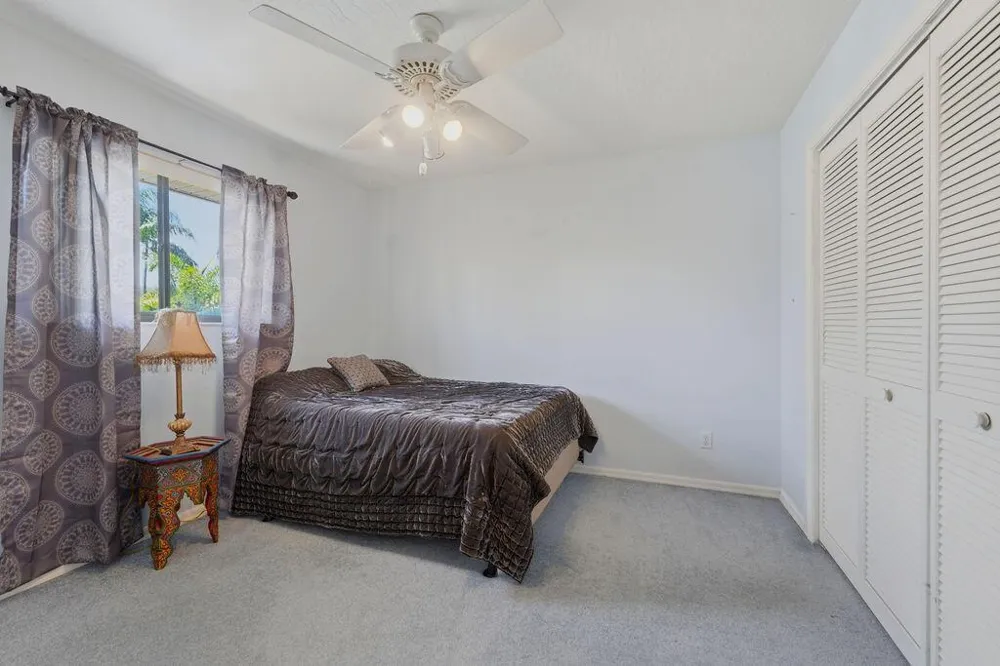433 12th Street SE Vero Beach, FL 32962