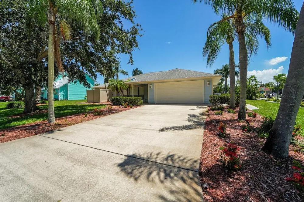 433 12th Street SE Vero Beach, FL 32962