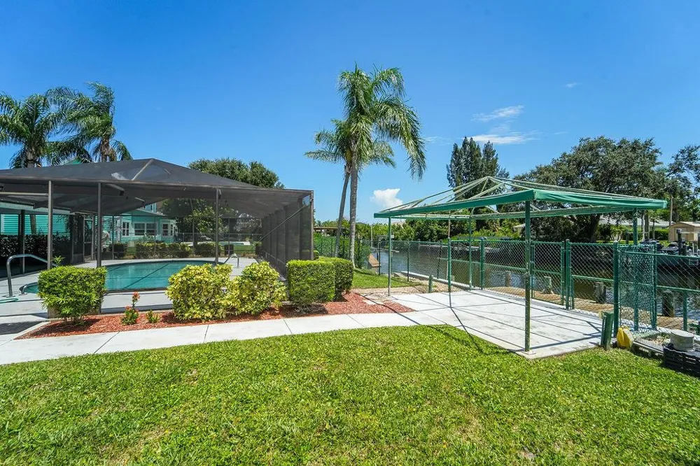 433 12th Street SE Vero Beach, FL 32962