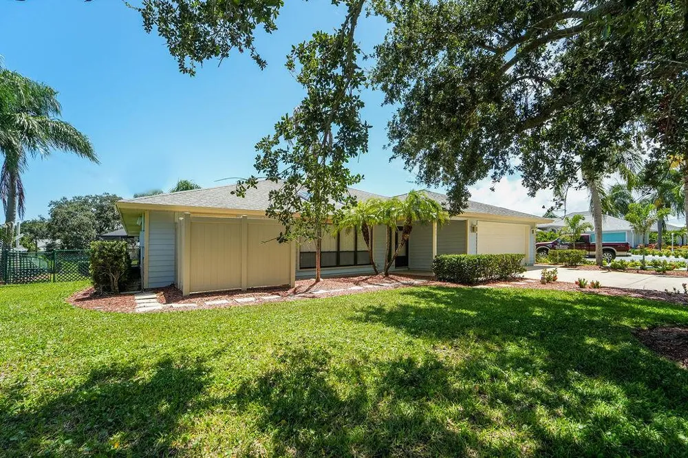 433 12th Street SE Vero Beach, FL 32962