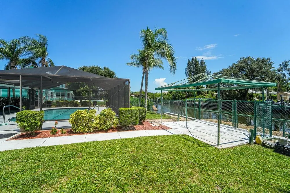 433 12th Street SE Vero Beach, FL 32962