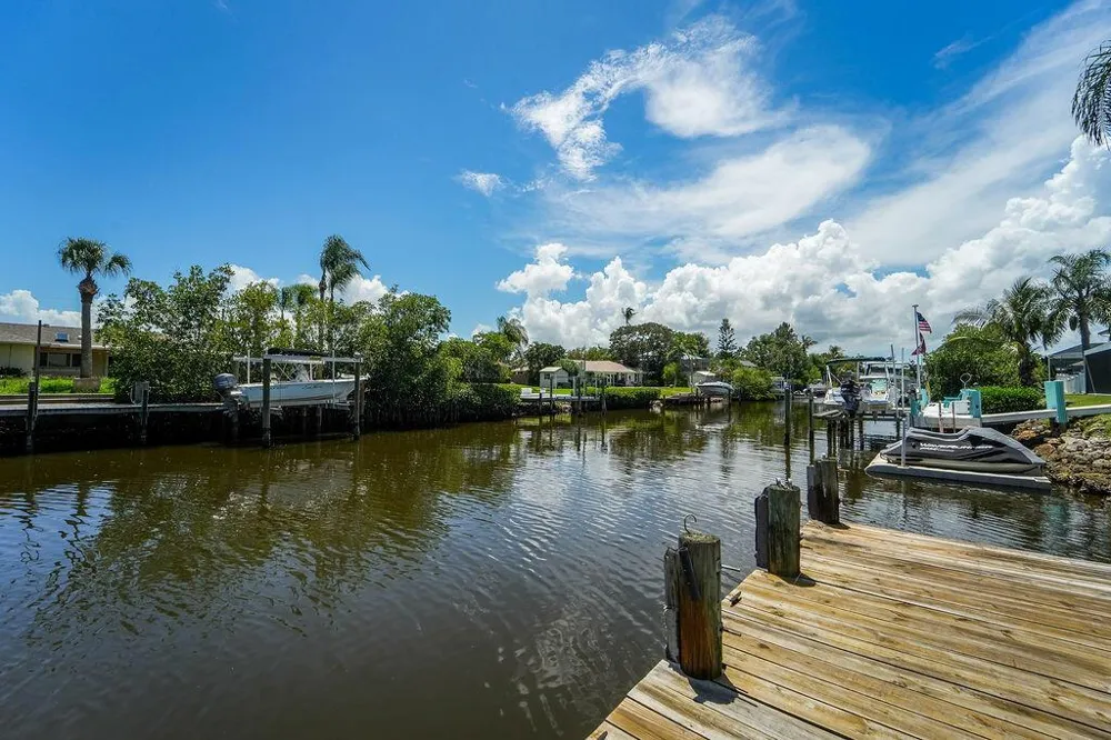 433 12th Street SE Vero Beach, FL 32962