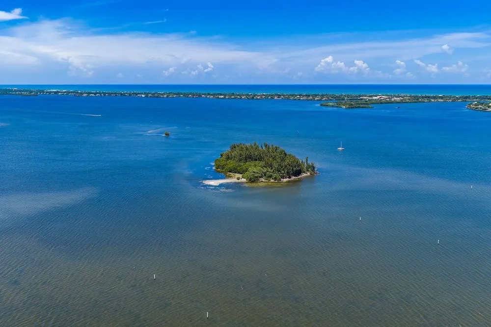 433 12th Street SE Vero Beach, FL 32962