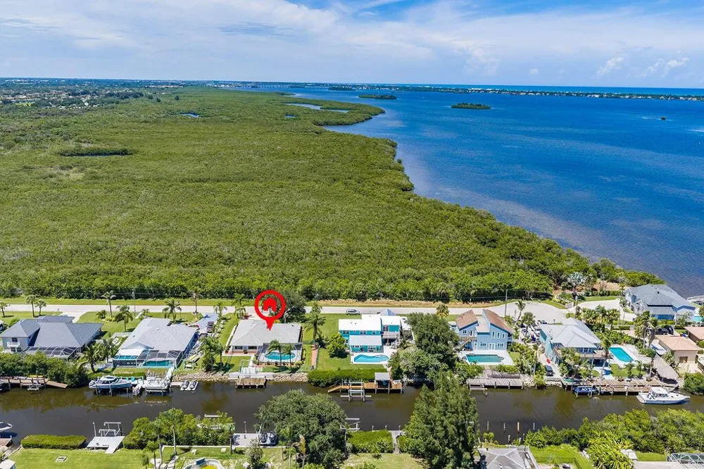 433 12th Street SE Vero Beach, FL 32962